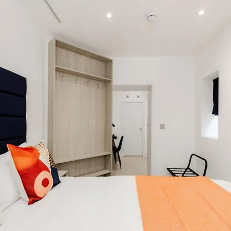 Upper Berkeley Hotel London Room photo
