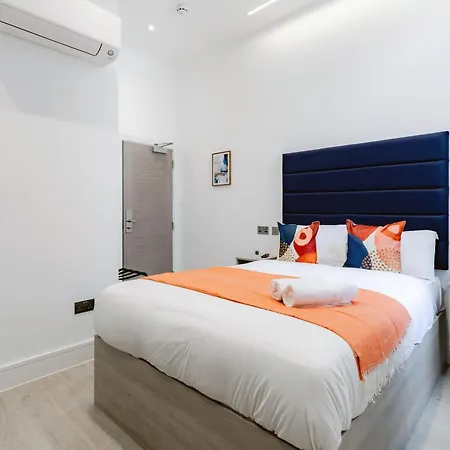 Upper Berkeley Hotel London Room photo