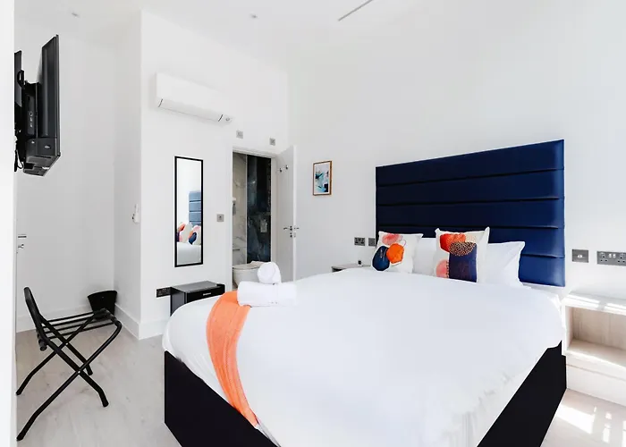 Upper Berkeley Hotel